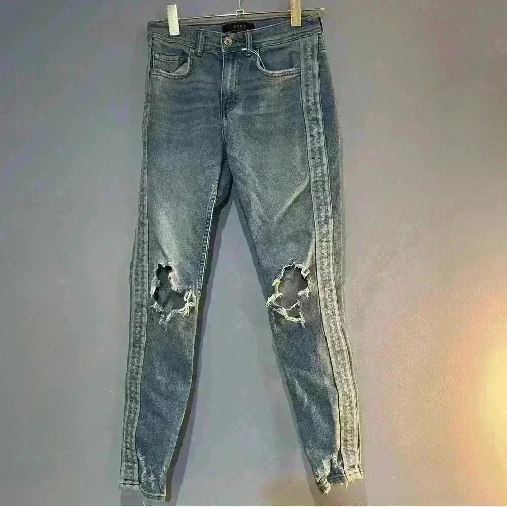 Distressed skinny  Jean